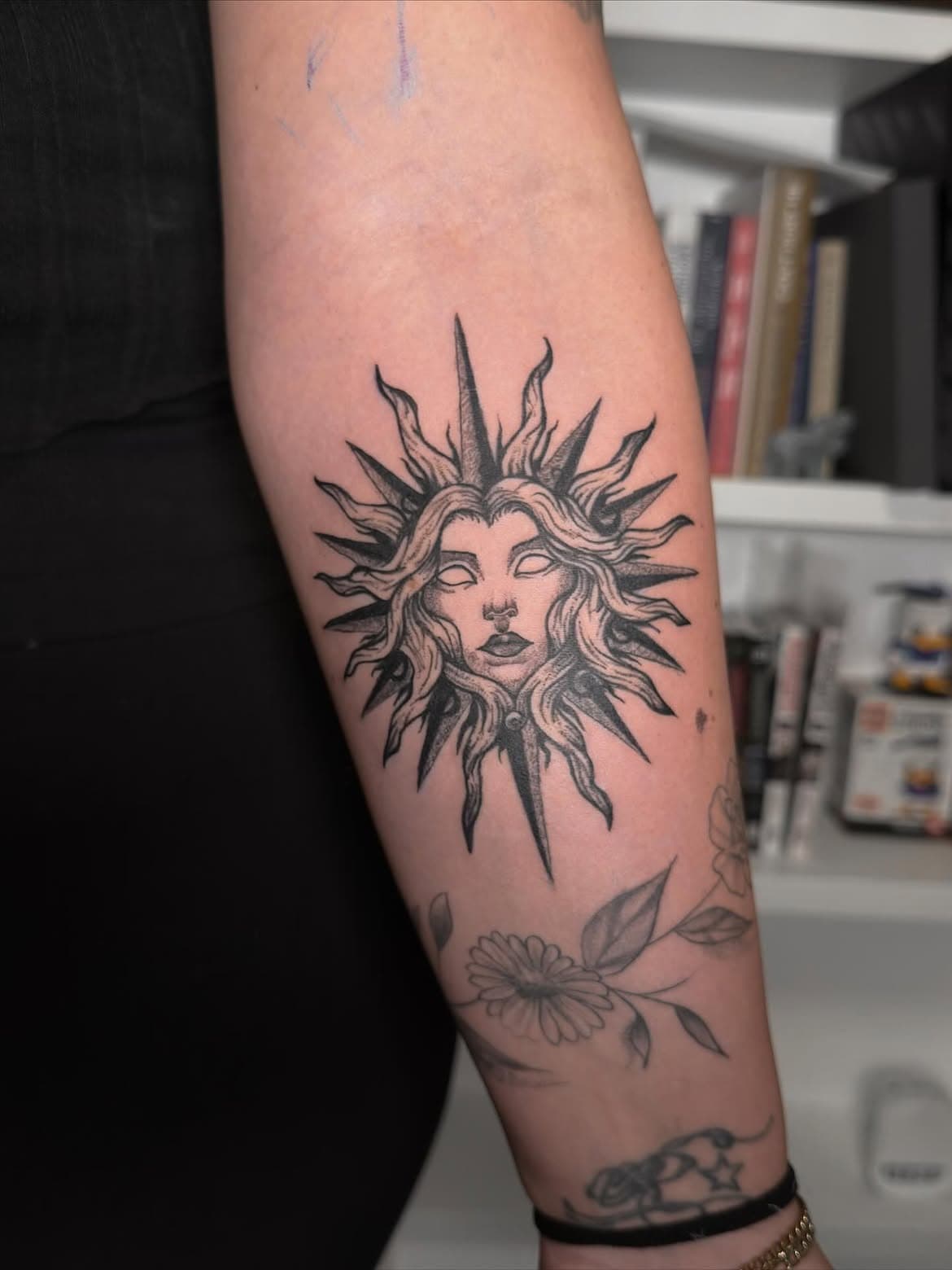 "Sonnenkönigin" — Realismus · Schattierung